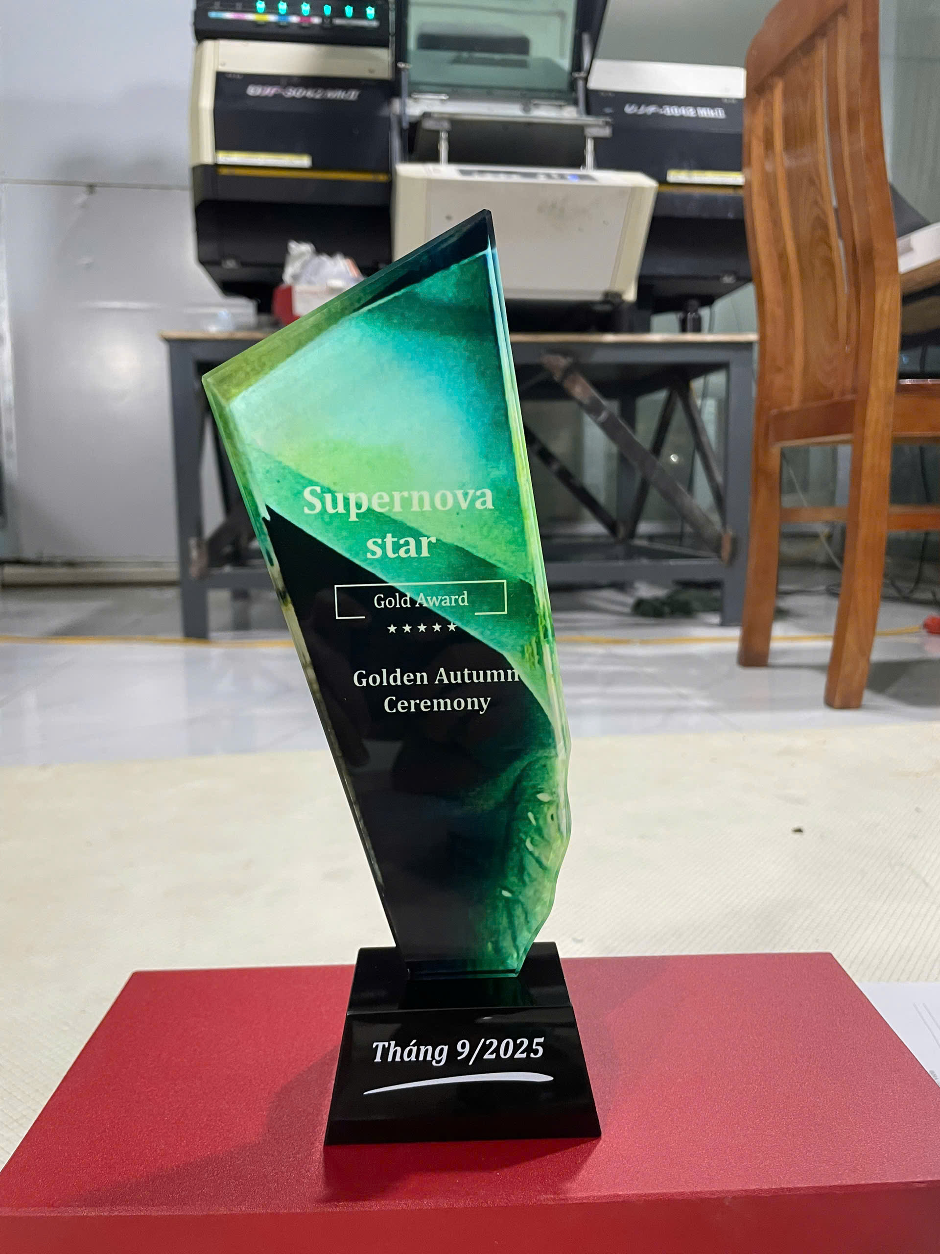 Cúp pha lê C-133 1 Cúp pha lê C-133